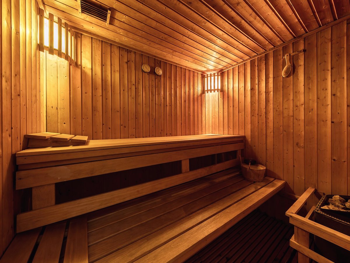 Sauna en bois clair