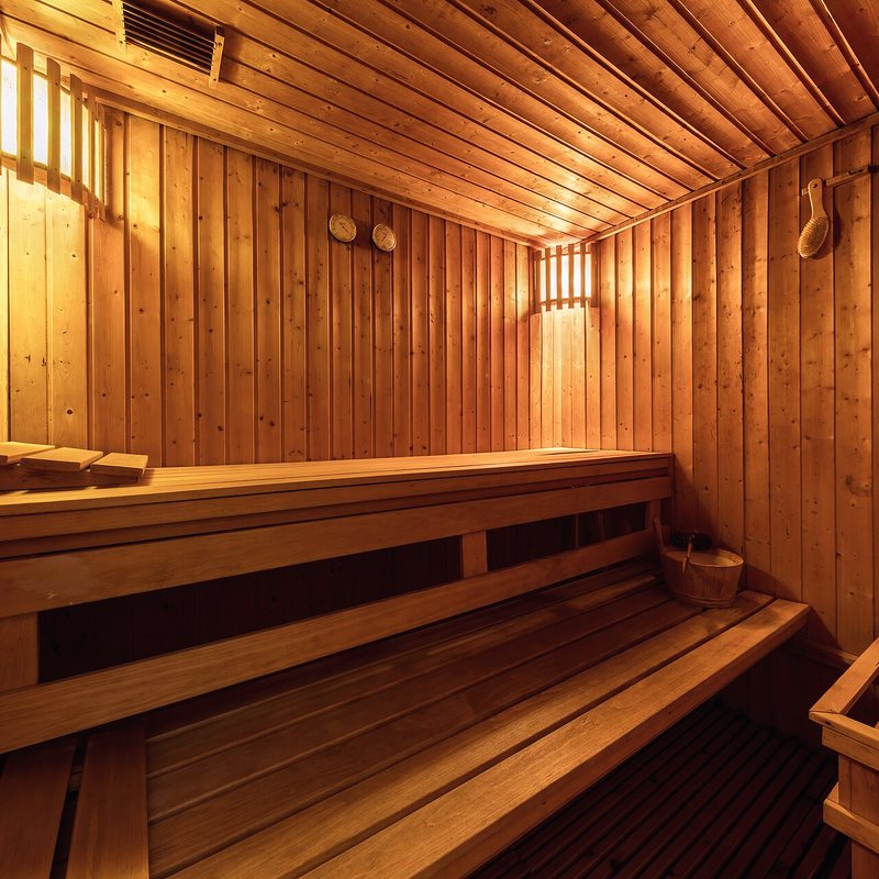 Sauna en bois clair